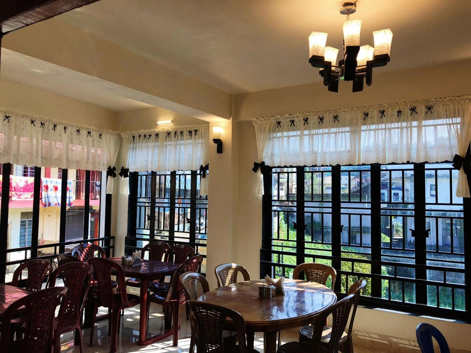 Gracious Lodge Shillong Esterno foto